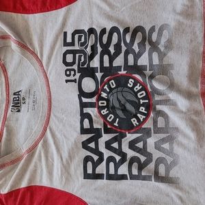 Vintage 1995 Raptors Cropped T-shirt